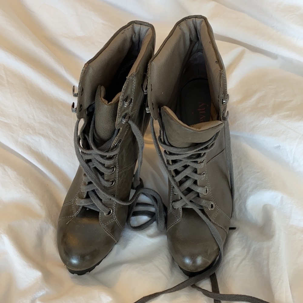 Levity Janey Platform Stiletto Boots Sz 9 Army Green - Picture 3 of 7